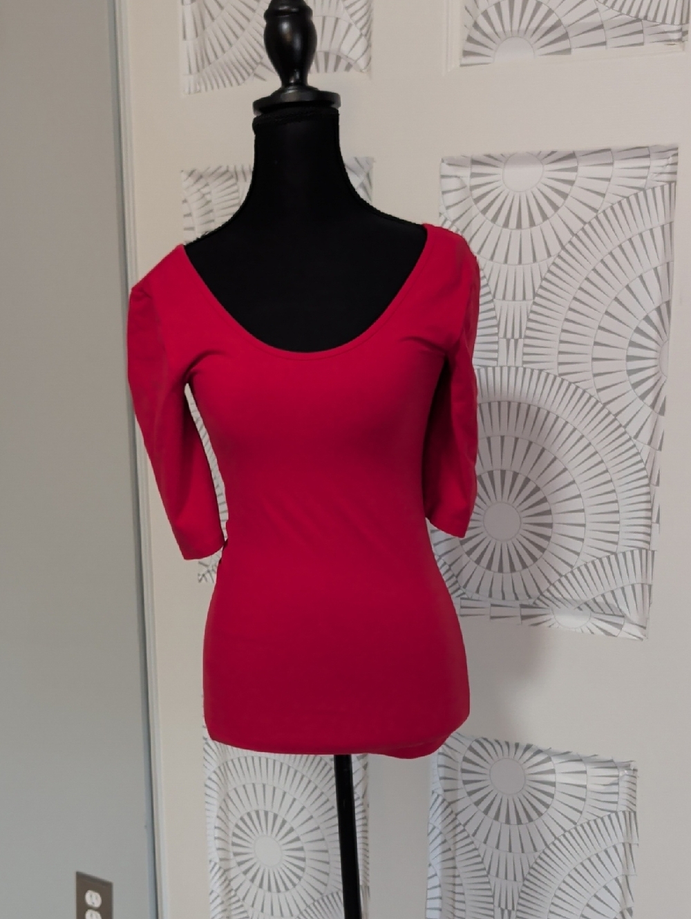 Ann Taylor Fitted Scoop Neck Top